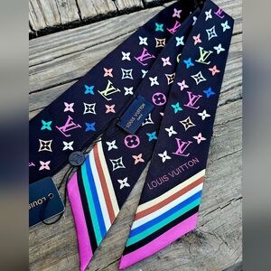 Silk Multicolor Twilly